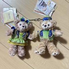 新品未使用】ダッフィー &シェリーメイ 15周年 ぬいぐるみバッジ