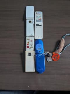 docomo ガラケー 4台セット まとめ売り - メルカリ