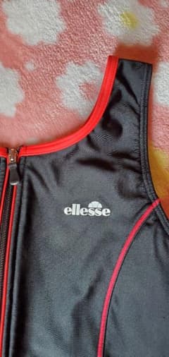 ellesseセパレート水着Mサイズのサムネイル
