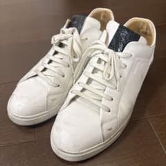 フェンディ FENDI 7E1290 レザー バグスアイ 白スニーカー 9 フェンディ FENDI 7E1290 レザー バグスアイ 白スニーカー 9 - メルカリ