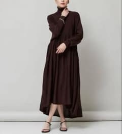 美品☆カレンソロジー ウールハイネックギャザーニットワンピース モカ