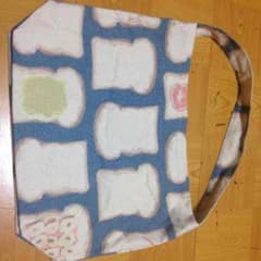 メルロー  食パン柄バッグのサムネイル