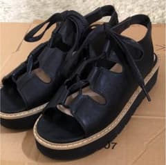 ニコアンド サンダルのサムネイル