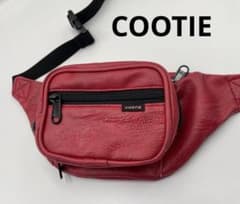美品☆COOTIE レザー ボディバッグ ウエストバッグ／レッド クーティ