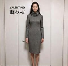 VALENTINO タートルネックワンピース グレー系のサムネイル