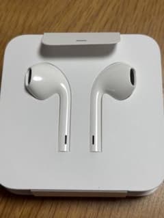 iPhone付属品イヤホン　ライトニング　【純正】新品・未使用品のサムネイル