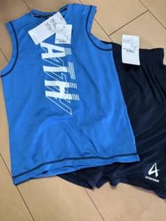 キッズ　スポーツウェア　上下セット　130のサムネイル