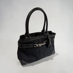 【美品】COACH コーチ ハンド　バッグ ハンプトンズ シグネチャー 黒のサムネイル