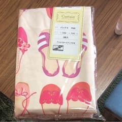 カーテンのサムネイル