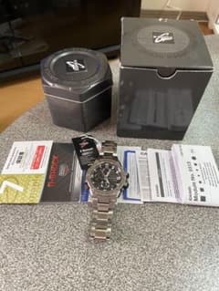 カシオ　G-shock GST-B100のサムネイル