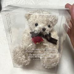 テディベア ぬいぐるみ 赤いバラ付き ギフトボックス入り - メルカリ