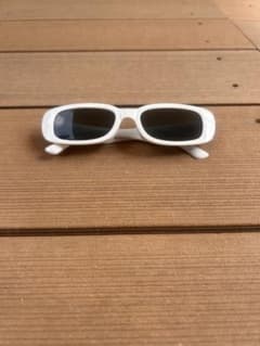 Stussy サングラス ホワイトのサムネイル