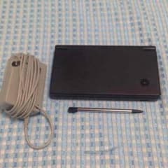 DSi ➕ 充電器 ➕ タッチペン 3点セットのサムネイル
