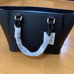 新品、牛革　バックのサムネイル
