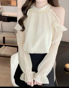 SHEIN シーイン ホルターネックトップスのサムネイル