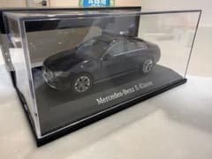 ミニカー 1/43 メルセデスベンツ Eクラス ブルー ディーラー正規品
