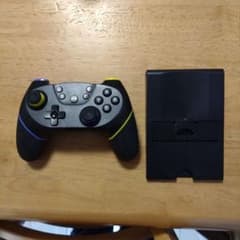 Switch ゲームコントローラー 黒 青 黄色 スタンドセットのサムネイル