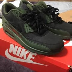 Nike AIR MAXのサムネイル