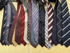 ネクタイセット24本多様なデザインBURBERR. FENDI 、POLO などのサムネイル