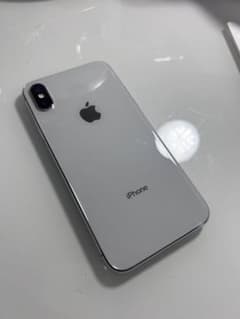 Apple iPhone X シルバー 本体のサムネイル