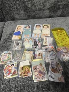 コラージュ素材のサムネイル