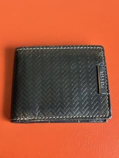 FOSSIL 黒 編み込みレザー三つ折り財布のサムネイル