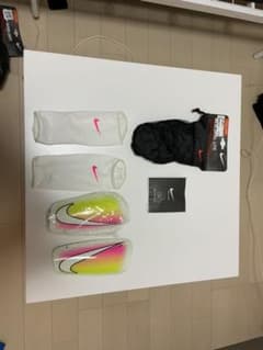 NIKEレガースのサムネイル