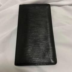 ルイヴィトン エピポルトカルトクレディ メンズ財布 黒色 エピ長財布のサムネイル