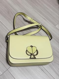Kate Spade イエロー ショルダーバッグ 二コラ ツイストロックのサムネイル