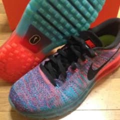 希少グラデソール❗️NIKE FLYKNIT MAXのサムネイル