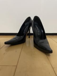 COMEXブラックポインテッドトゥハイヒール エナメル 黒のサムネイル