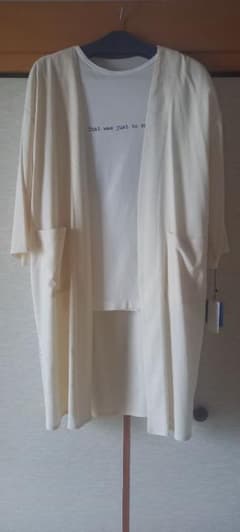 Tシャツ付きアンサンブルのサムネイル
