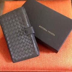 BOTTEGA  BENETAのサムネイル