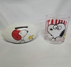 1965 Snoopy 貯金箱とグラス セット - メルカリ