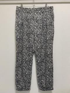 美品 UNTITLED 花柄　テーパードパンツ