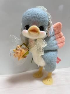 羊毛フェルト ぬいぐるみ 青とピンクOPERA作家 - メルカリ