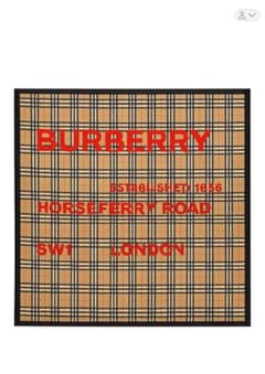 BURBERRY チェック柄　大判スカーフのサムネイル