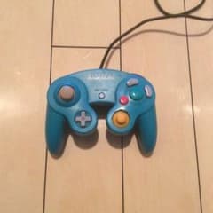 ゲームキューブ コントローラーのサムネイル