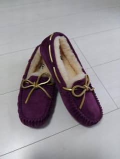 アイアイ様専用　アグ　UGG 　モカシン【新品未使用】のサムネイル