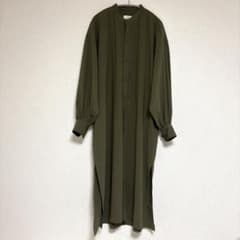 【美品】HYKE バンドカラーシャツワンピース ロング カーキ オーバーサイズ 美品】HYKE バンドカラーシャツワンピース ロング カーキ オーバー