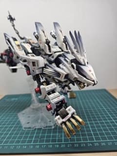 ゾイドHMMライガーゼロ全塗装 - メルカリ