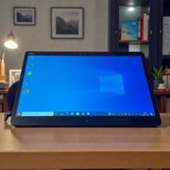 大画面13.3インチ 軽量で使いやすい富士通タブレット Corei5 カメラ