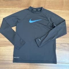 KIRI様⭐︎Nike DRI-FIT ラッシュガード 黒　130のサムネイル