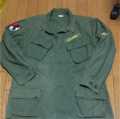 実物アメリカ軍  ミリタリージャケットのサムネイル