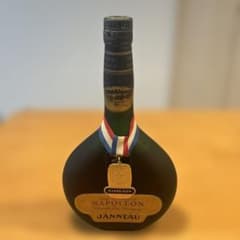 ブランデー Janneau Napoleon Very Old Brandy 古酒未開封】Janneau Napoleon Very Old Brandy - メルカリ