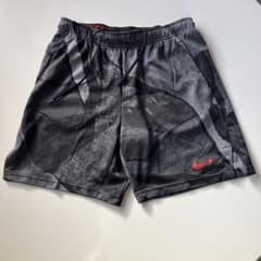 NIKEハーフパンツ　ショートパンツＬのサムネイル