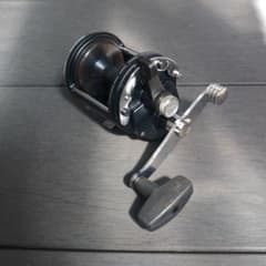 PENN 225LD 両軸リール　石鯛　大物　船釣り　カッコいいリールです。のサムネイル