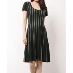 guess ニットワンピースのサムネイル