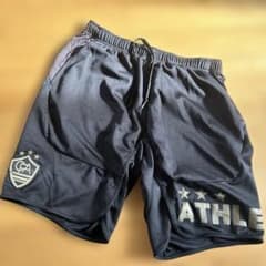 サッカーハーフパンツ ブラックandゴールド XLサイズのサムネイル
