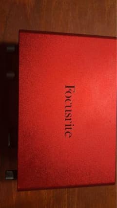 Focusrite Scarlett 4i4 (gen 4)のサムネイル